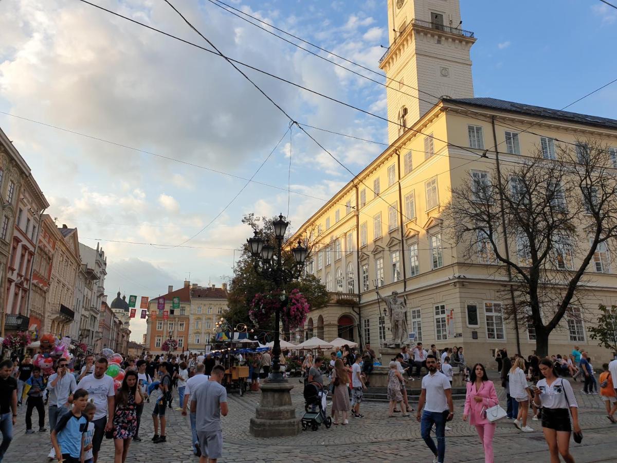 Romantic Apartment In The Сity Сenter Lviv Kültér fotó