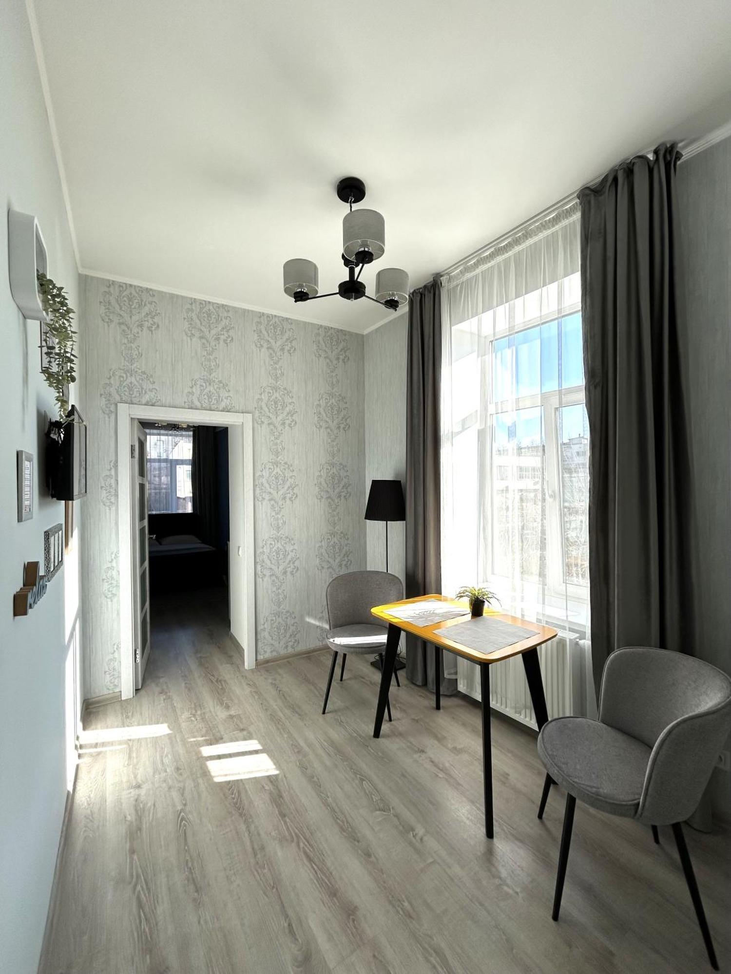 Romantic Apartment In The Сity Сenter Lviv Kültér fotó